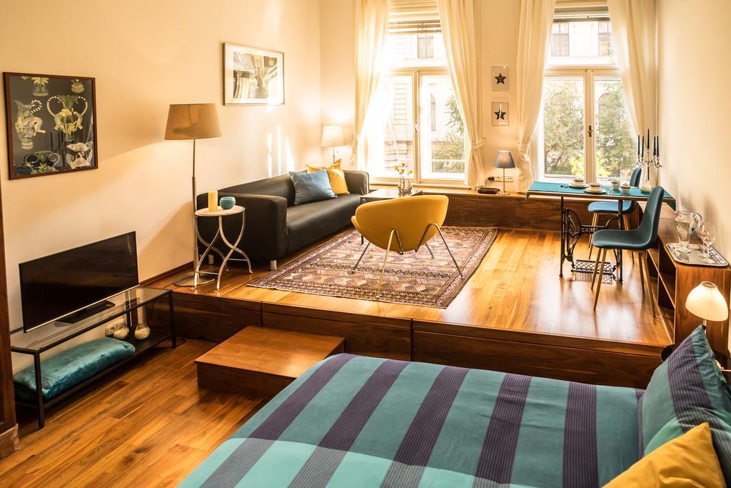 Parliament Suite With A View Budapest Bagian luar foto